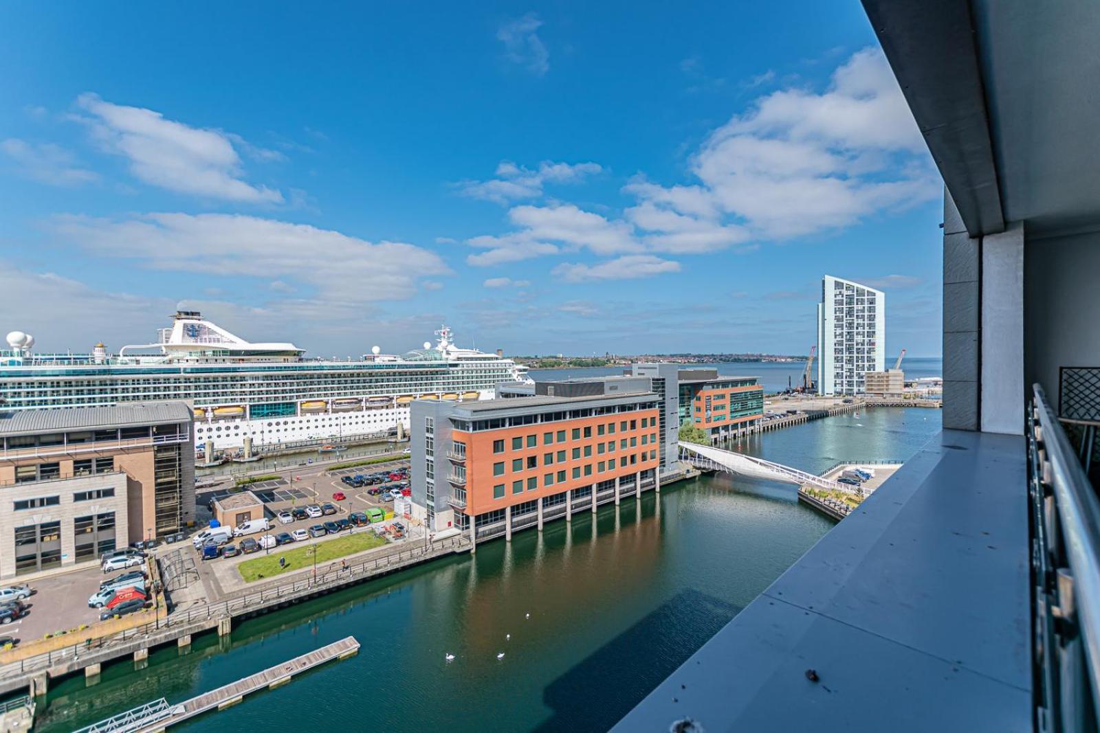 Novu Apartments Liverpool Waterfront Exterior photo